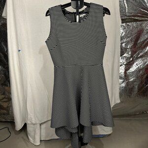 Style Women’s Grey Sleeveless Dress Size L | High-Low Fit & Flare Elegant Dress